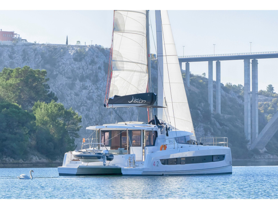 Photo #1 - Bali 4.2 A/C & GEN & WM (First Spark) in ACI Marina Skradin - 18740