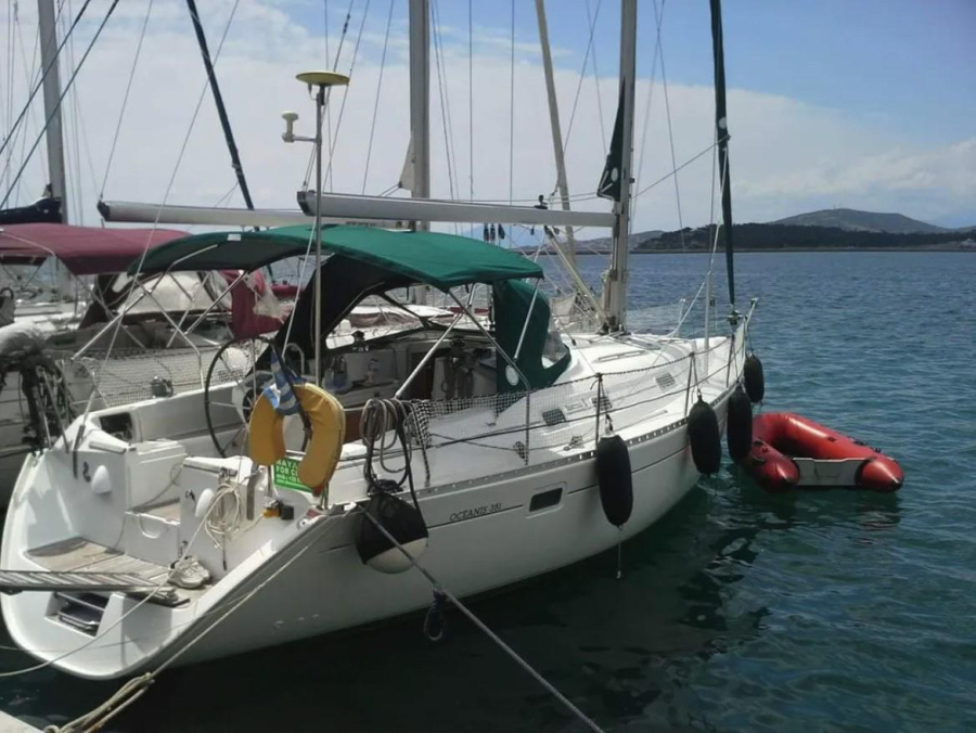 Photo #1 - Oceanis 381 (Kleio) in Port of - 20985