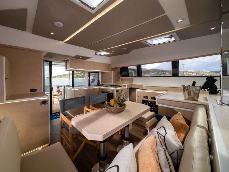 Interior image - 1
