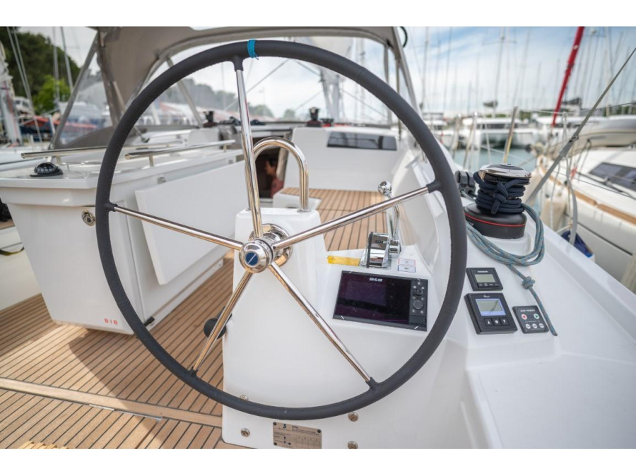 Photo #1 - Oceanis 40.1 - 4D cab (DORY) in ACI Marina - 21077