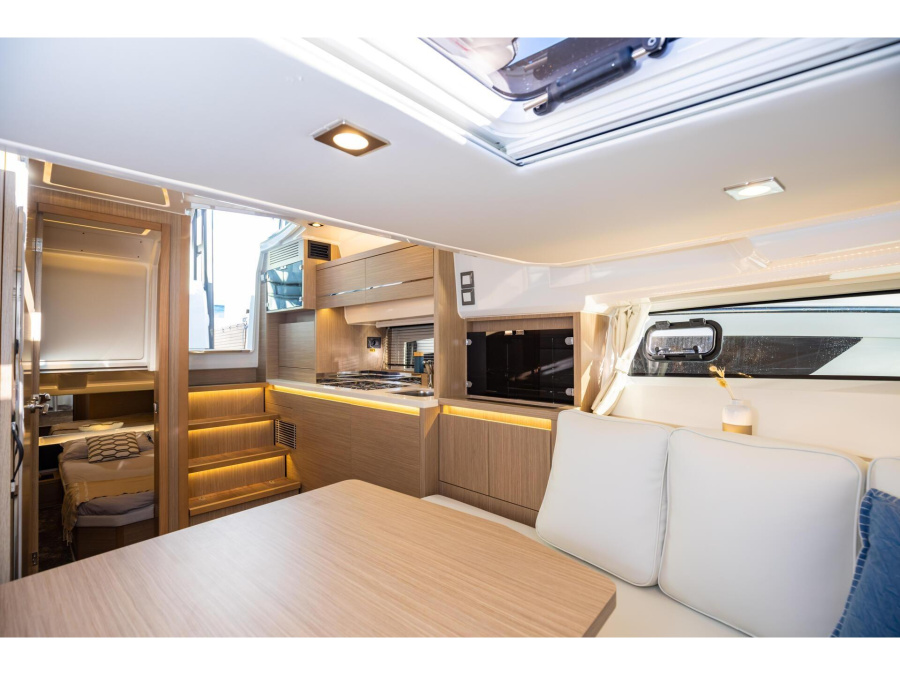 Interior image - 2