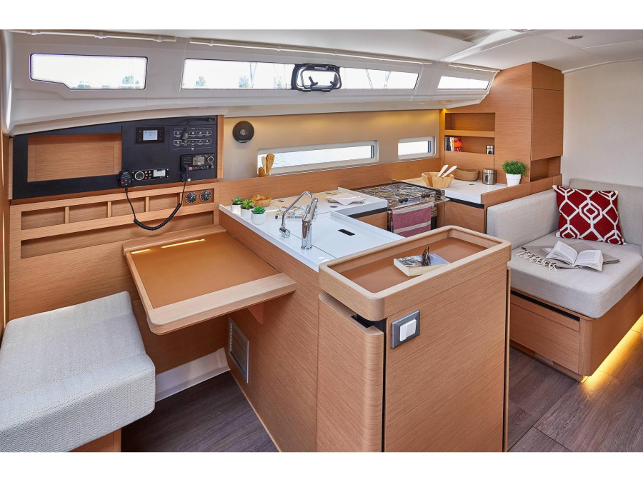 Interior image - 2