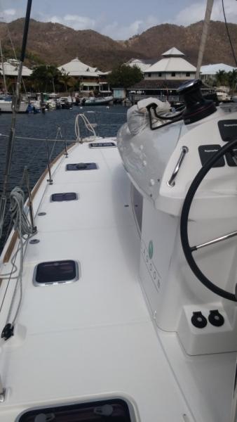 Deck / windows / portside - 2