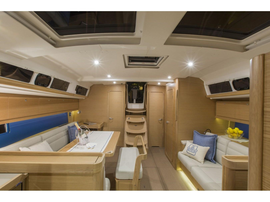 Interior image - 2