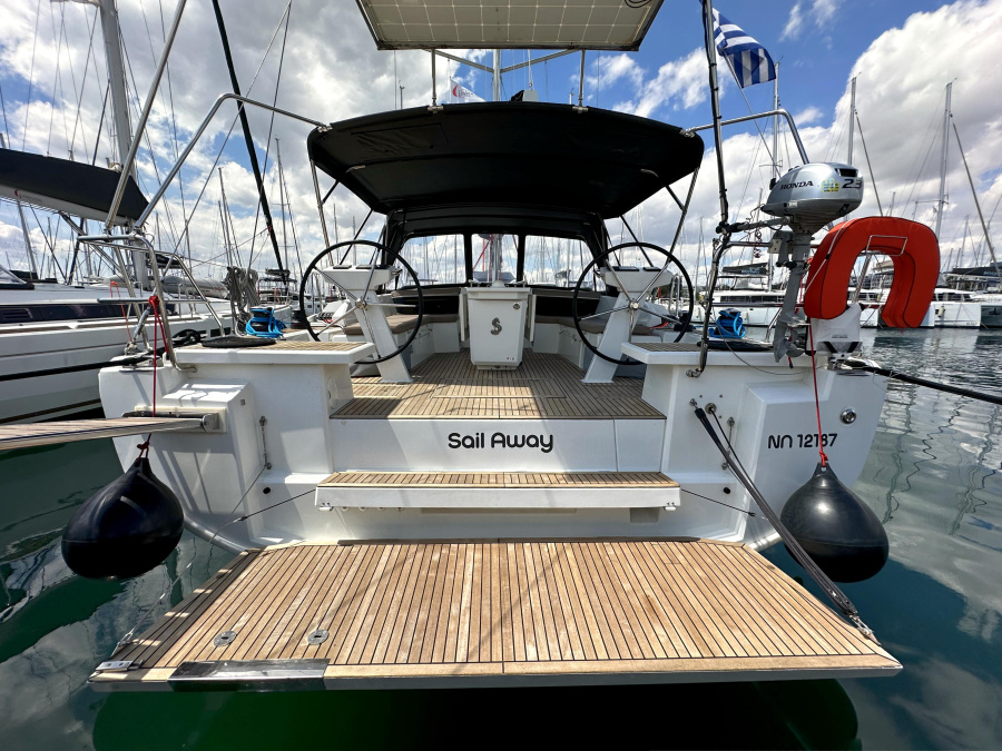 Photo #1 - Oceanis 46.1 (Sail Away (Refit 2025 - A/C - Electric Heads)) en Alimos Marina - 22707