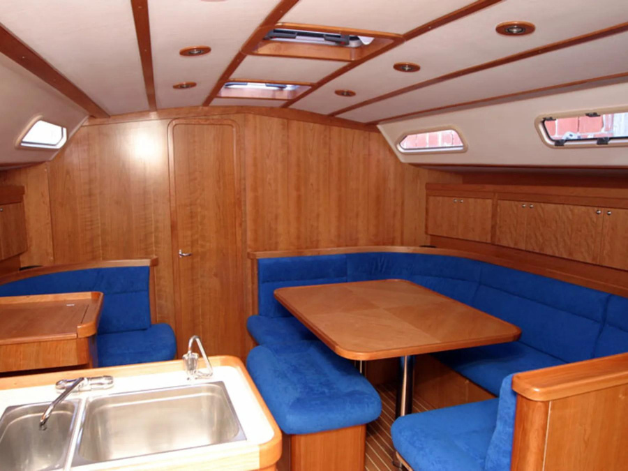 Interior image - 1