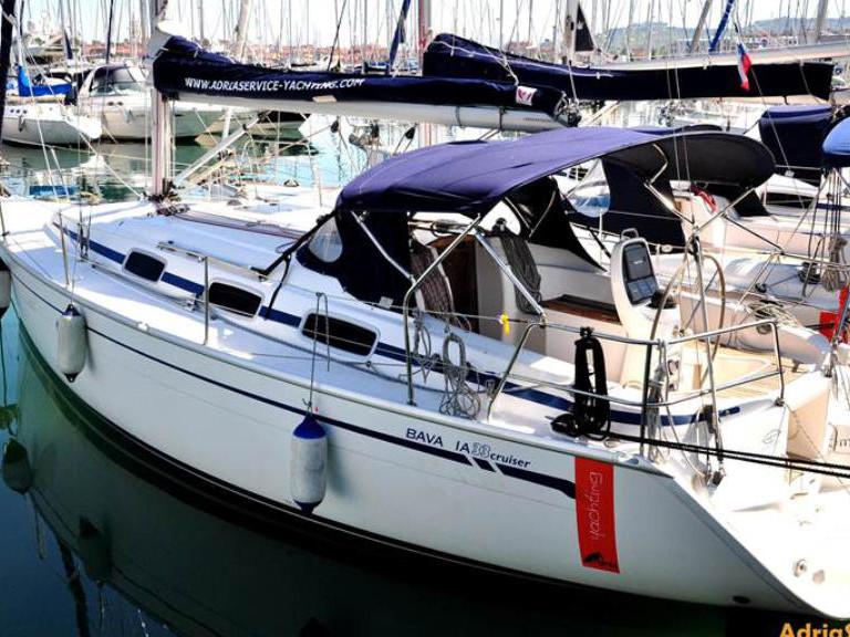 Photo #1 - Bavaria 33 Cruiser (Small AS) en Marina - 25231