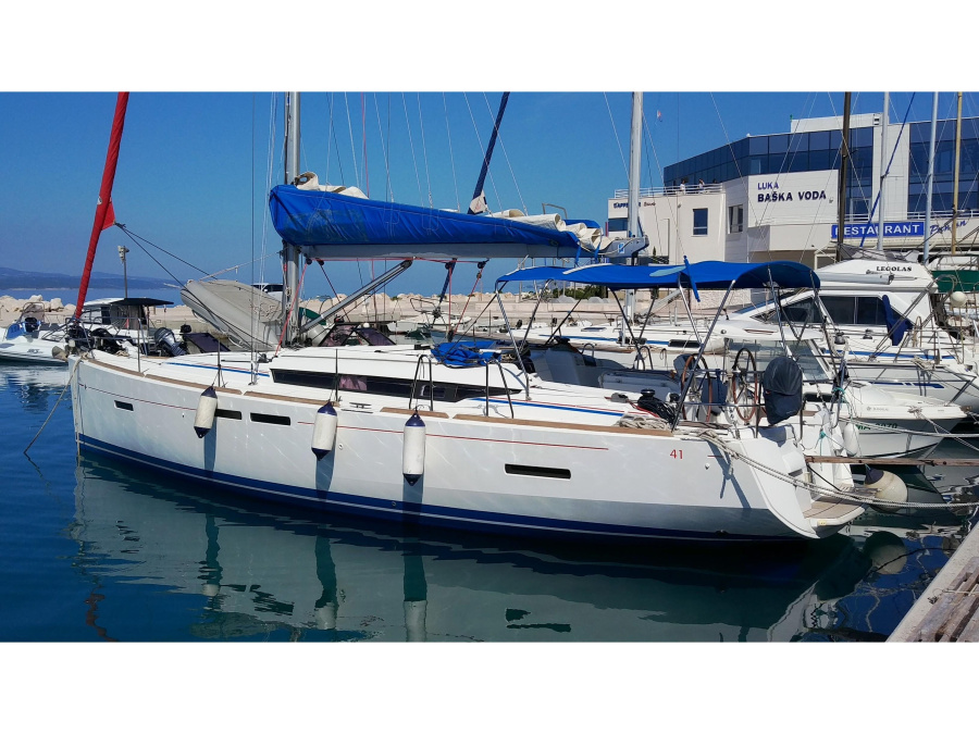 Photo #1 - Sun Odyssey 409 (ARIES) en Marina Baška Voda - 15832