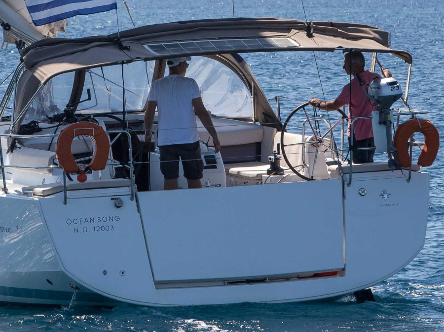 Photo #1 - Sun Odyssey 440 (Ocean Song) en Alimos Marina - 21588