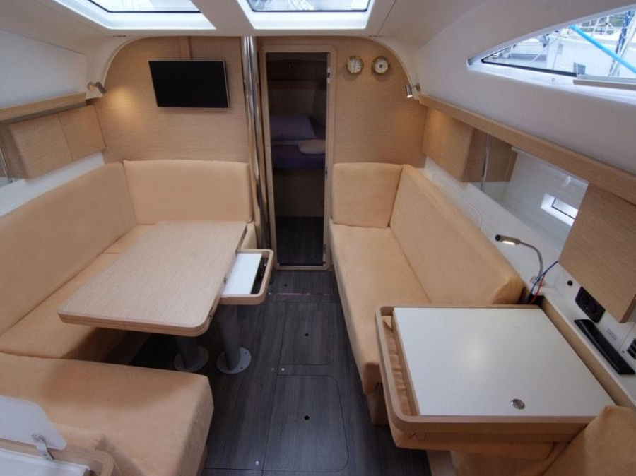 Interior image - 1