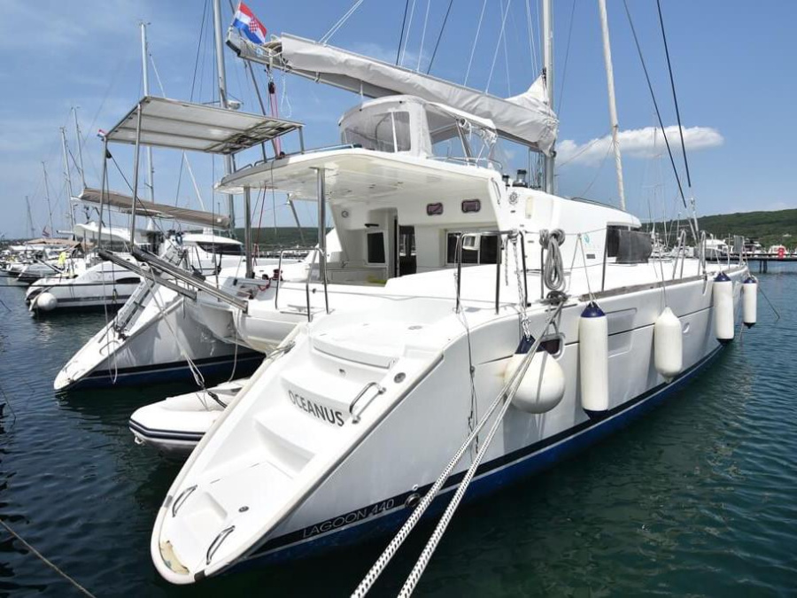 Photo #1 - Lagoon 440 (OCEANUS) in Marina Punat - 21638