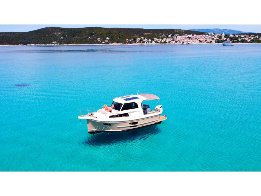 Photo #1 - Leidi 800R (H7 - Nelly) in Tehnomont Marina Veruda - 21634