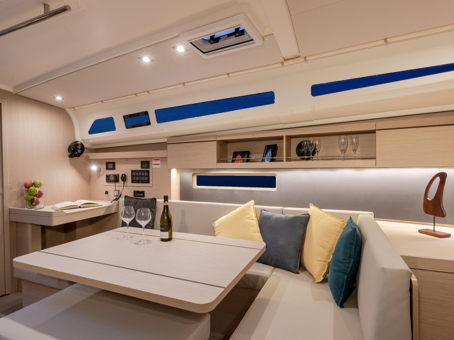 Interior image - 2