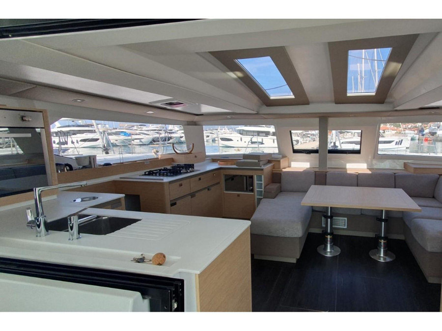 Interior image - 2