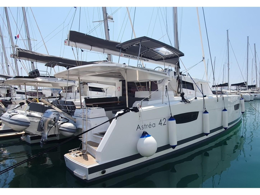 Photo #1 - Astréa 42 (CRAZY DIAMOND) in Marina Baotić - 18116