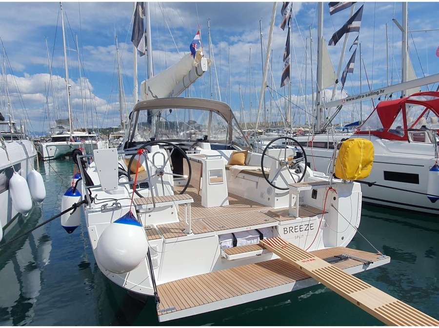Photo #1 - Oceanis 37.1 (BREEZE) en ACI Marina - 20124