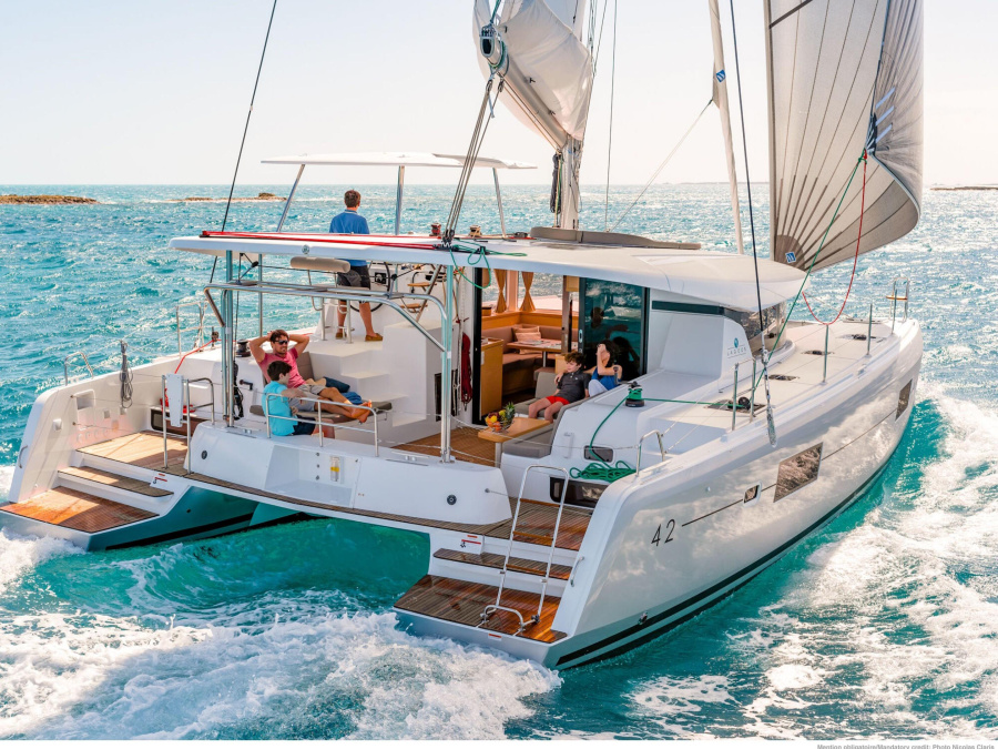 Photo #1 - Lagoon 42 (STARDUST) en SCT Marina - 19938
