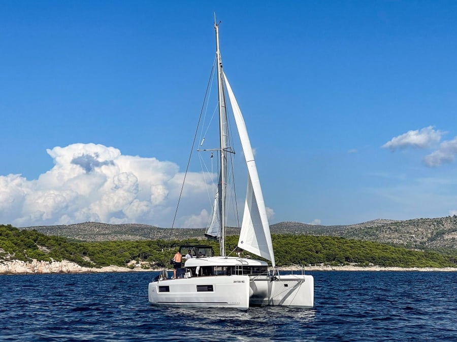Photo #1 - Lagoon 40 (Abalone) in Marina Kremik - 21828
