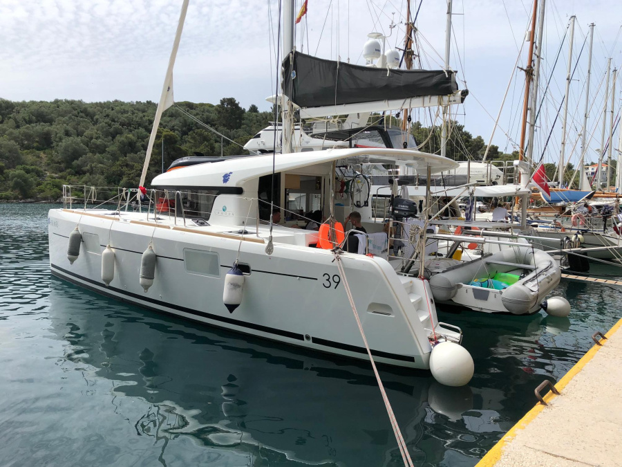 Photo #1 - Lagoon 39 (Hermes) en Main Port - 21880