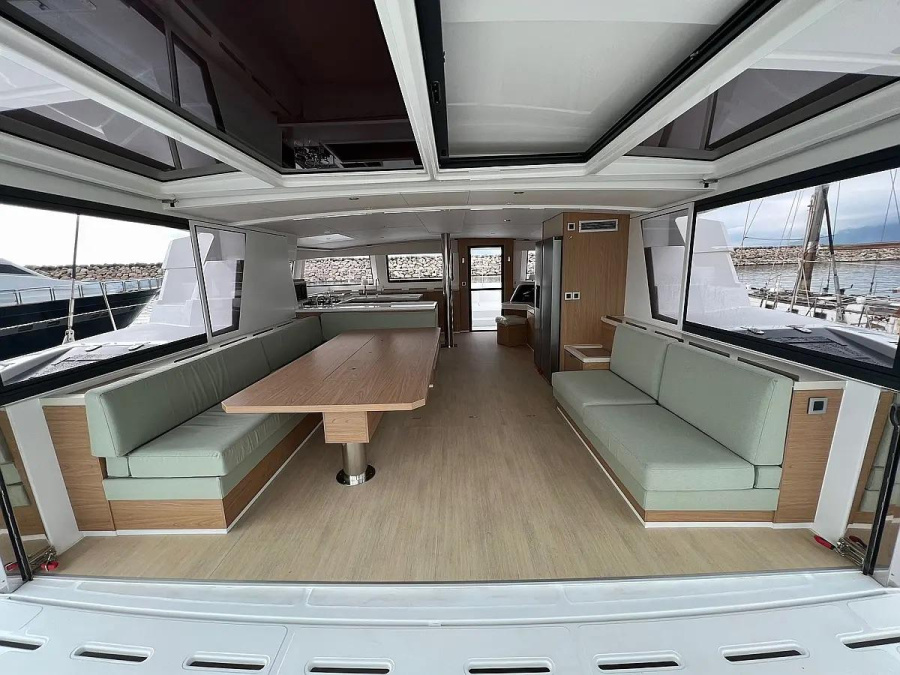 Interior image - 1