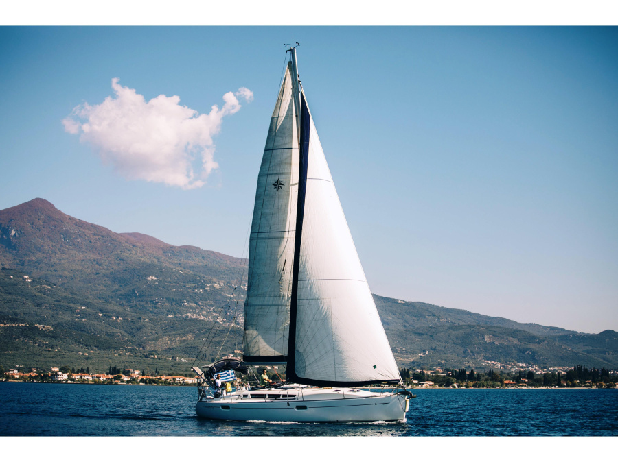 Photo #1 - Sun Odyssey 42 i (Mila) en Port of - 22044