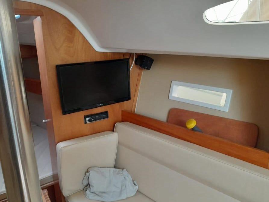 Interior image - 1