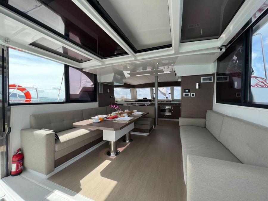 Interior image - 2