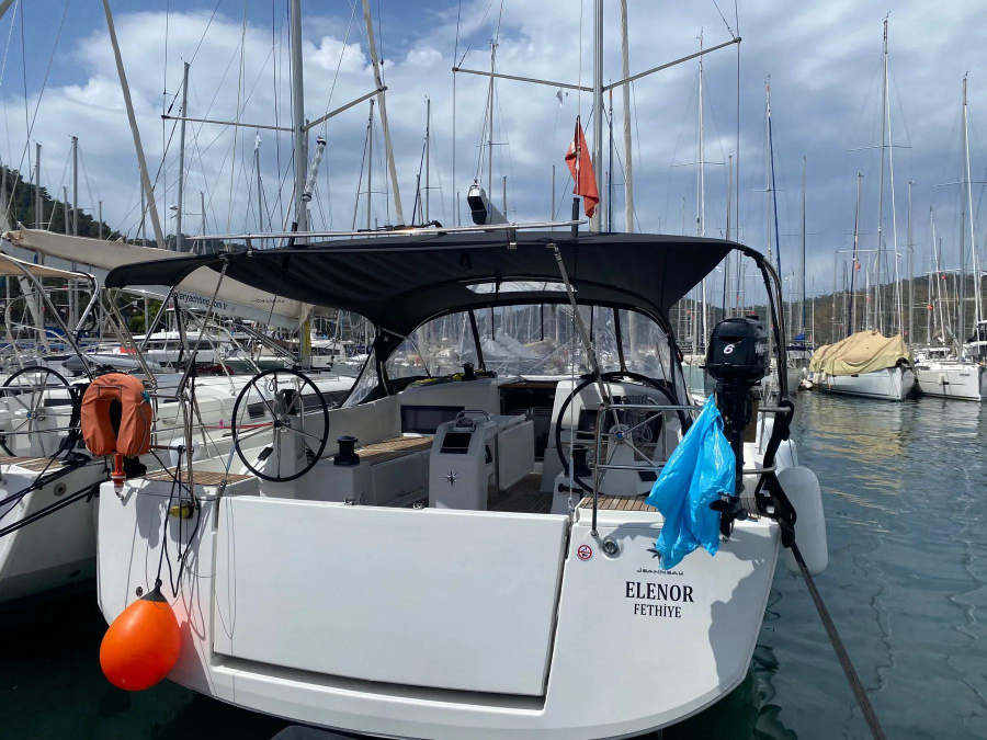 Photo #1 - Sun Odyssey 490 (Elenor) en Ece Marina - 22183