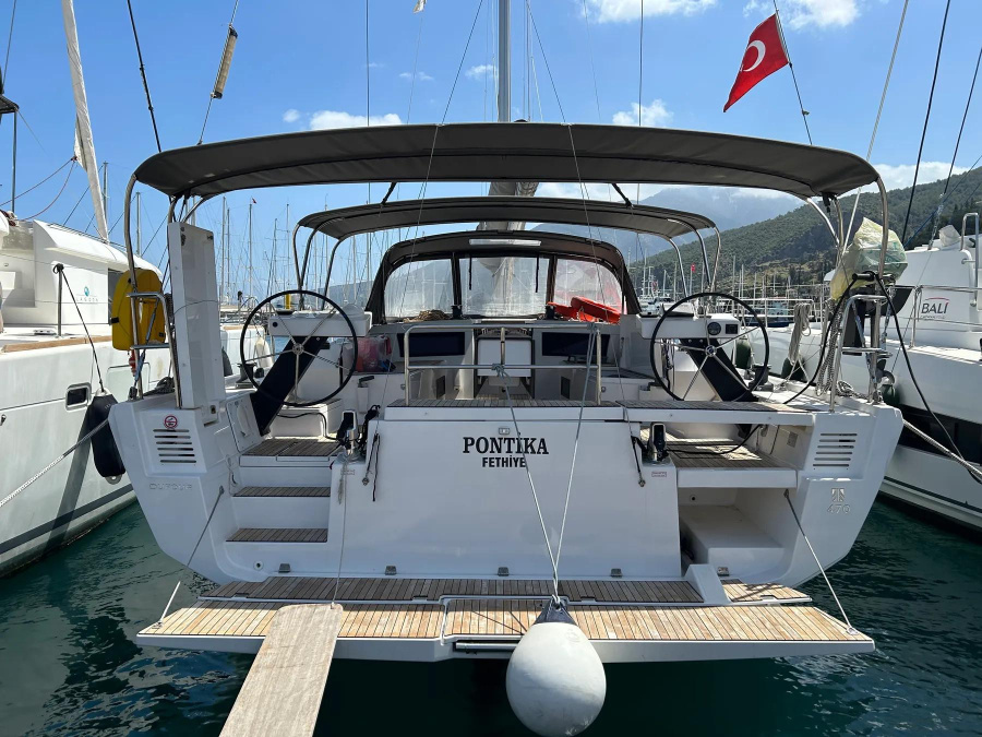 Photo #1 - Dufour 470 (Pontika) en Ece Marina - 22186