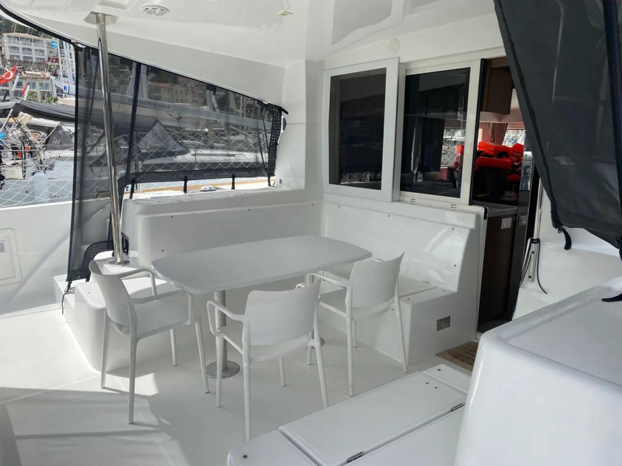 Interior image - 2