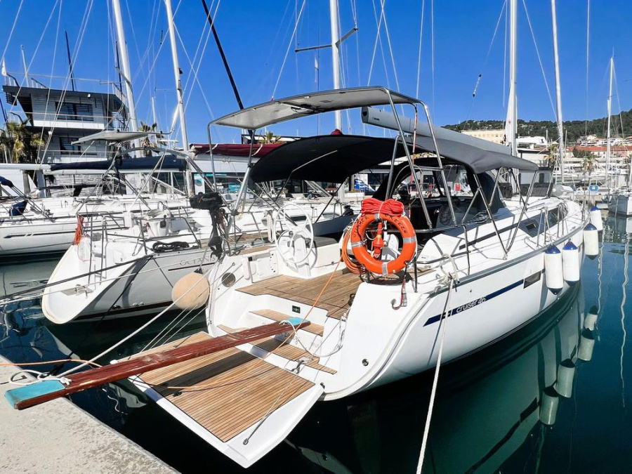 Photo #1 - Bavaria 46 Cruiser (Summer Breeze) en ACI Marina - 22225