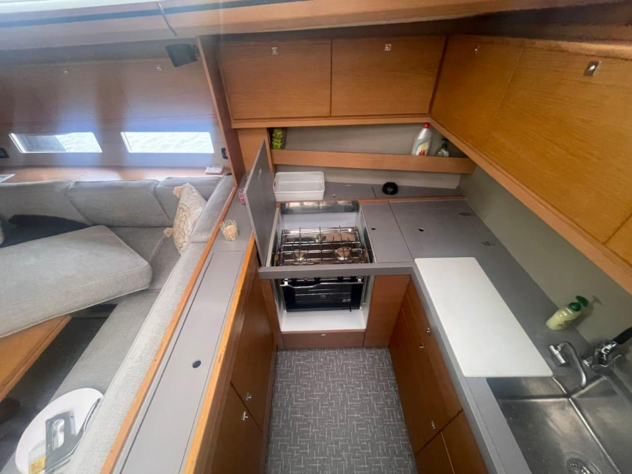 Interior image - 2