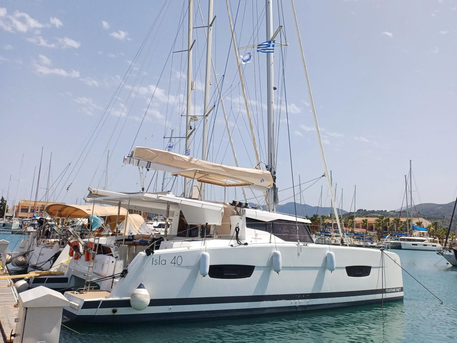 Photo #1 - Isla 40 (Nona) in Main Port - 21323
