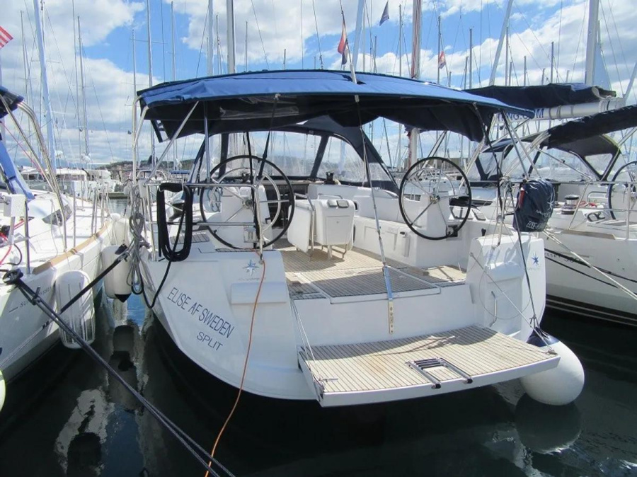 Photo #1 - Sun Odyssey 519 (Elise of Sweden) in Marina Punat - 22314