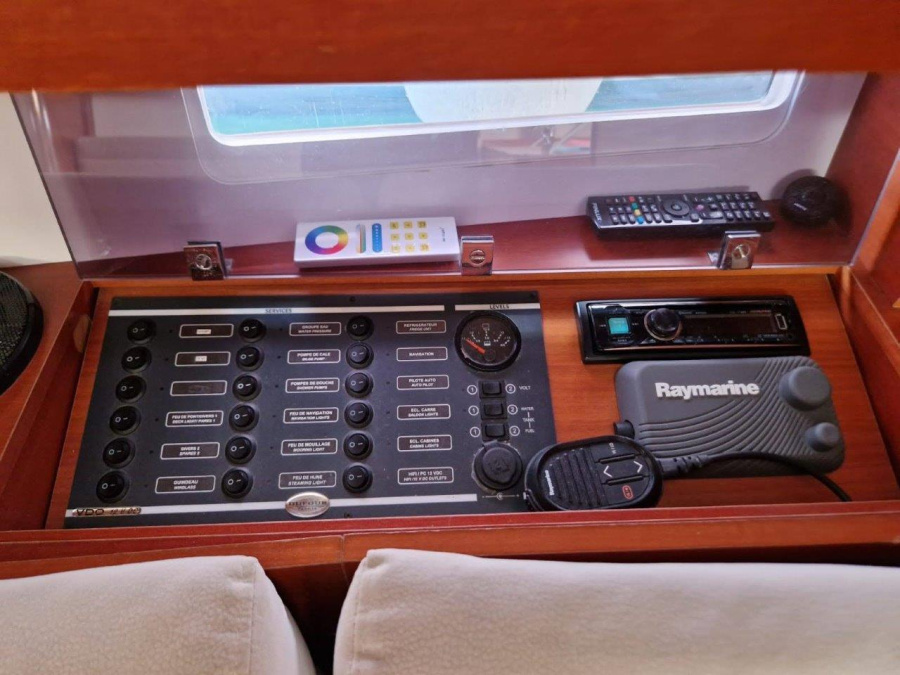 Interior image - 2