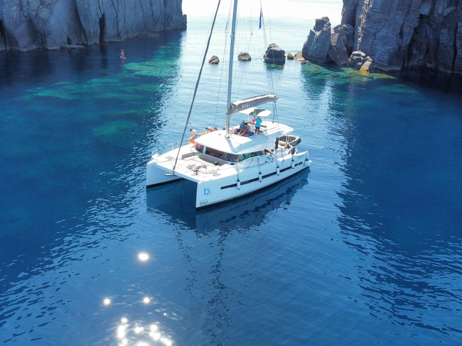Photo #1 - Bali 4.5 Liberty (Liberty) in Marina - 22342