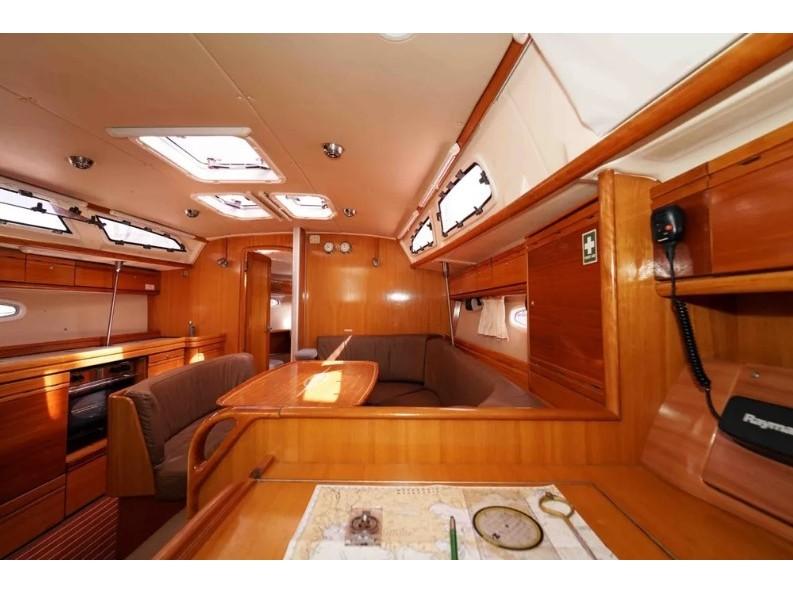Interior image - 1