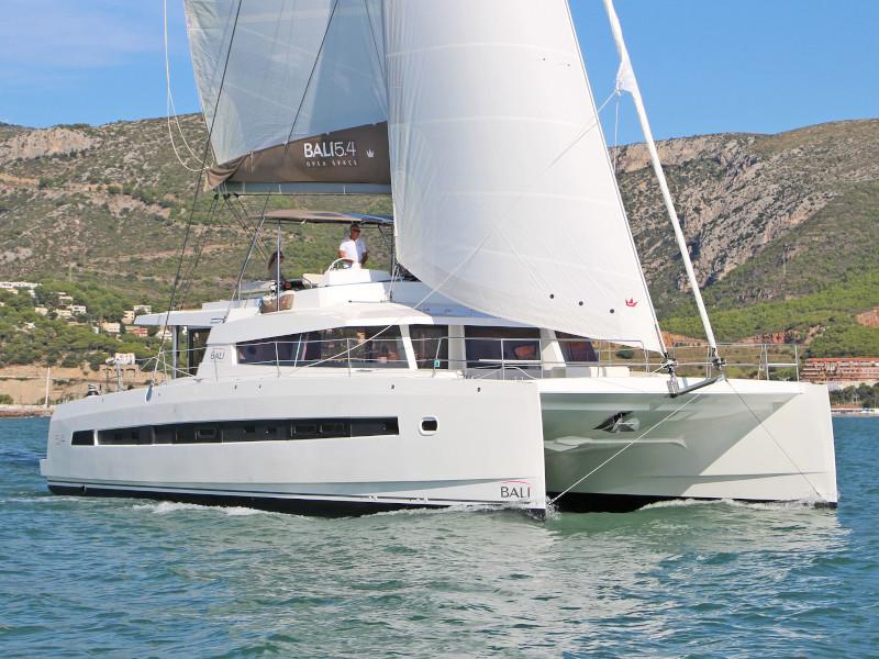 Photo #1 - Bali 5.4 (LIBRA) en Alimos Marina - 22405