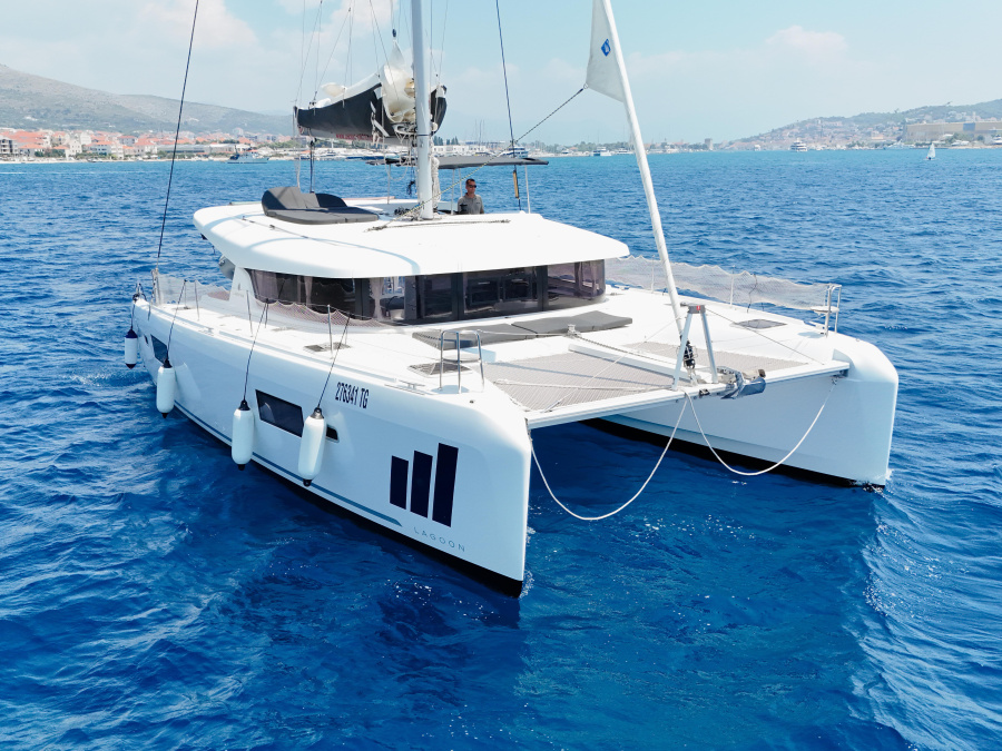 Photo #1 - Lagoon 42 (NERA) in Marina Baotić - 16617