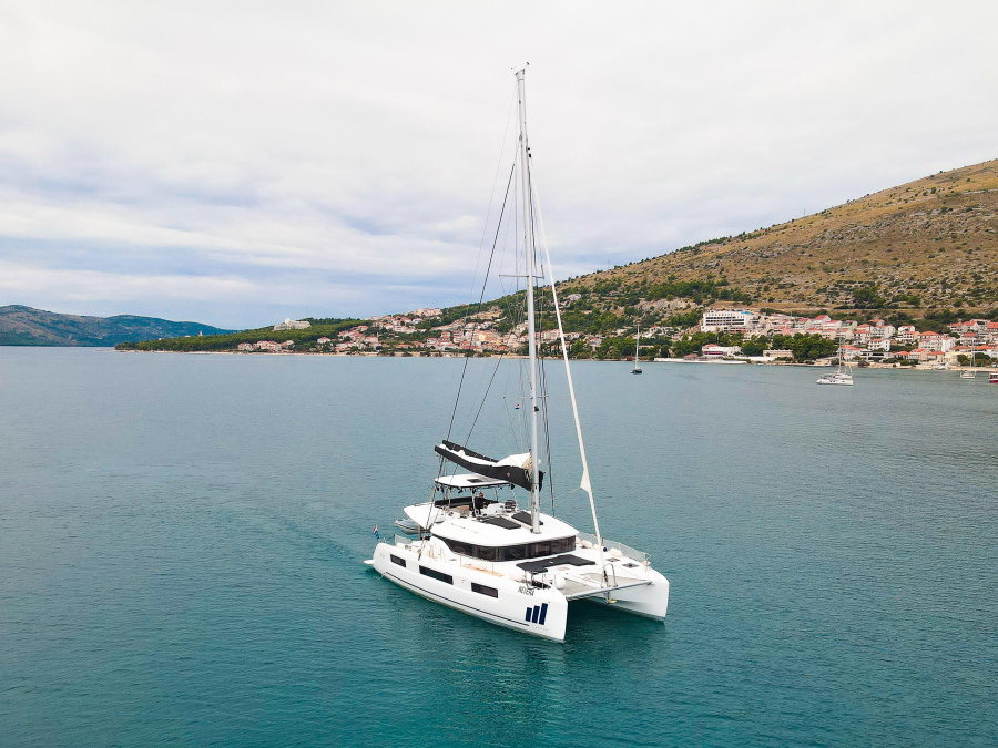 Photo #1 - Lagoon 51 Fly (Nevera) en Marina Baotić - 18638
