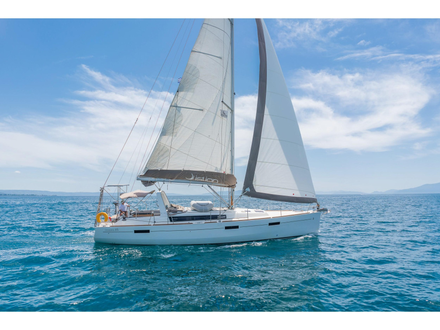 Photo #1 - Oceanis 45 (Quantum) in Marina - 16716