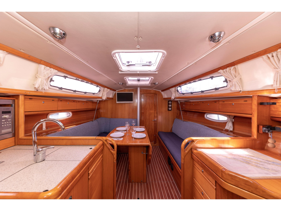 Interior image - 2