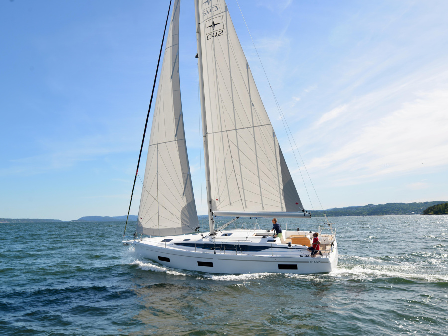 Photo #1 - Bavaria C42 (NAYJARA II) en Marina Cala de' Medici - 22563