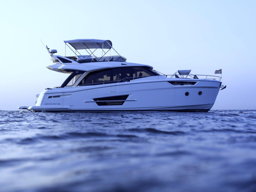 Photo #1 - Greenline Hybrid 45 Fly (PURE) en Marina Baška Voda - 23129