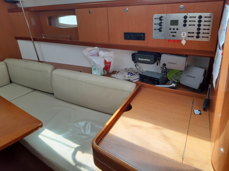 Interior image - 1