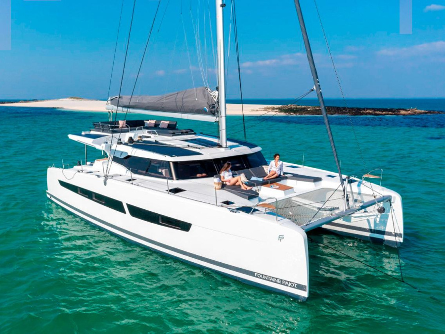 Photo #1 - Aura 51 6+1 (NEW (crewed) SATURDAY) in SCT Marina - 22688