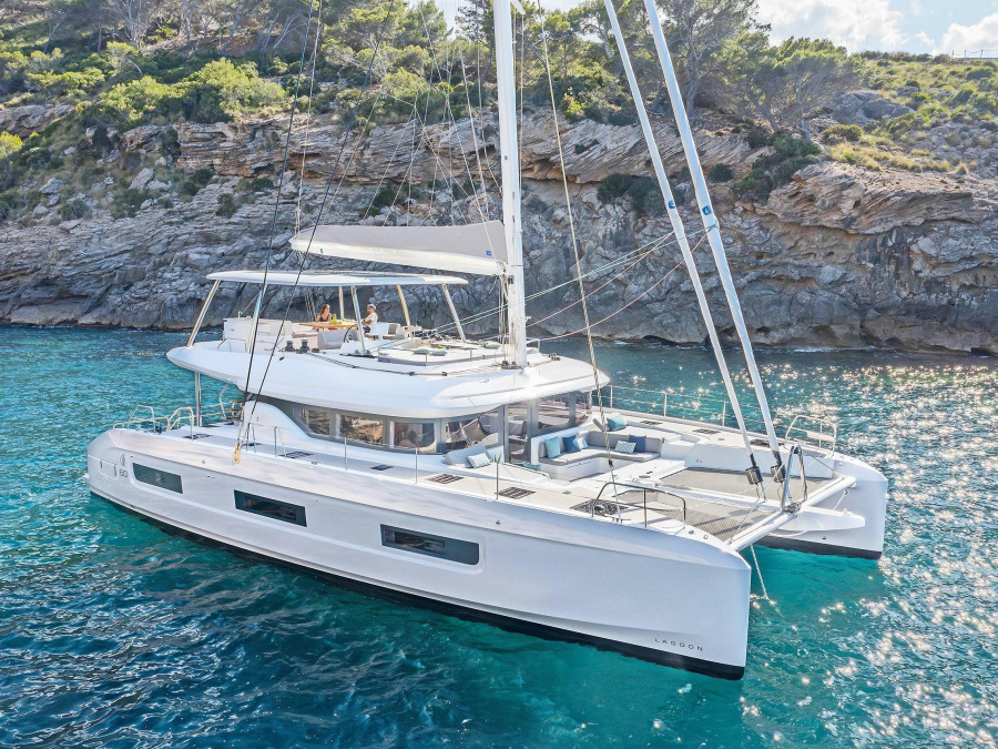 Photo #1 - Lagoon 60 (LADY M) in Alimos Marina - 22723