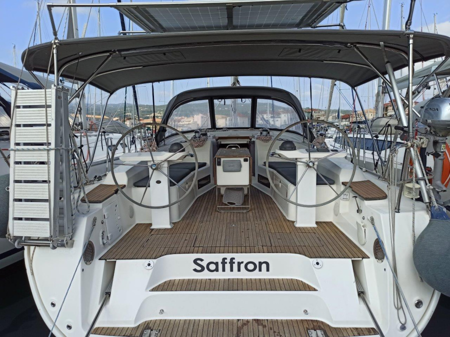 Photo #1 - Bavaria 45 Cruiser (Saffron) en D-Marin Marina Lefkas - 22758