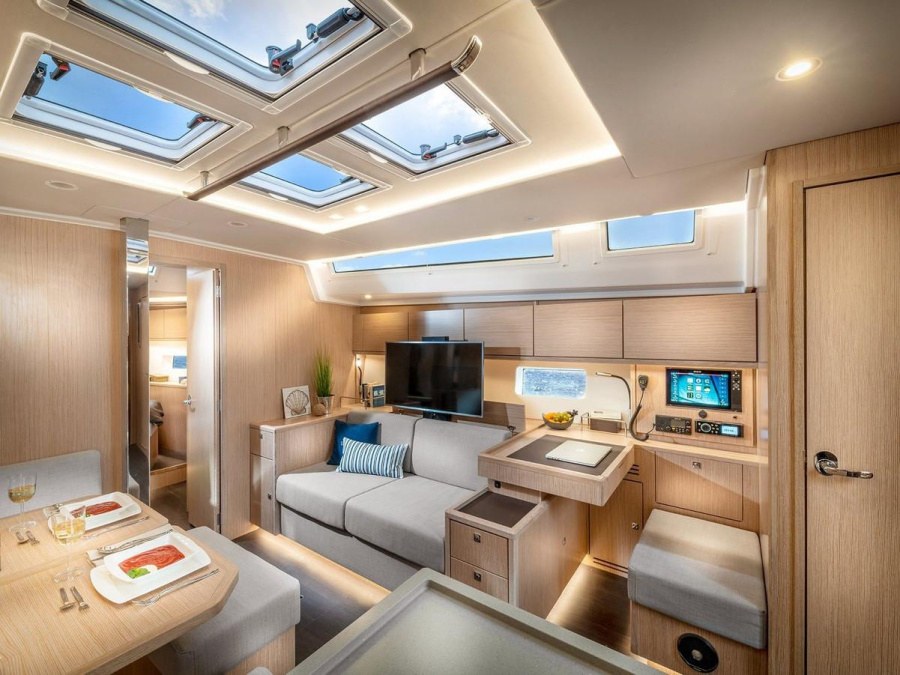Interior image - 2
