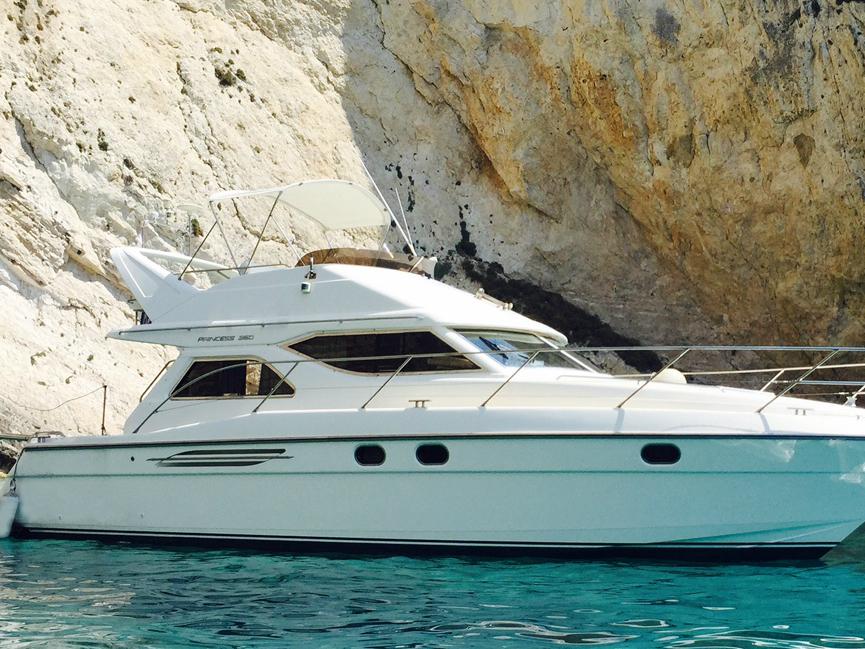 Photo #1 - Princess 38 (Constantin 2) in port - 22921